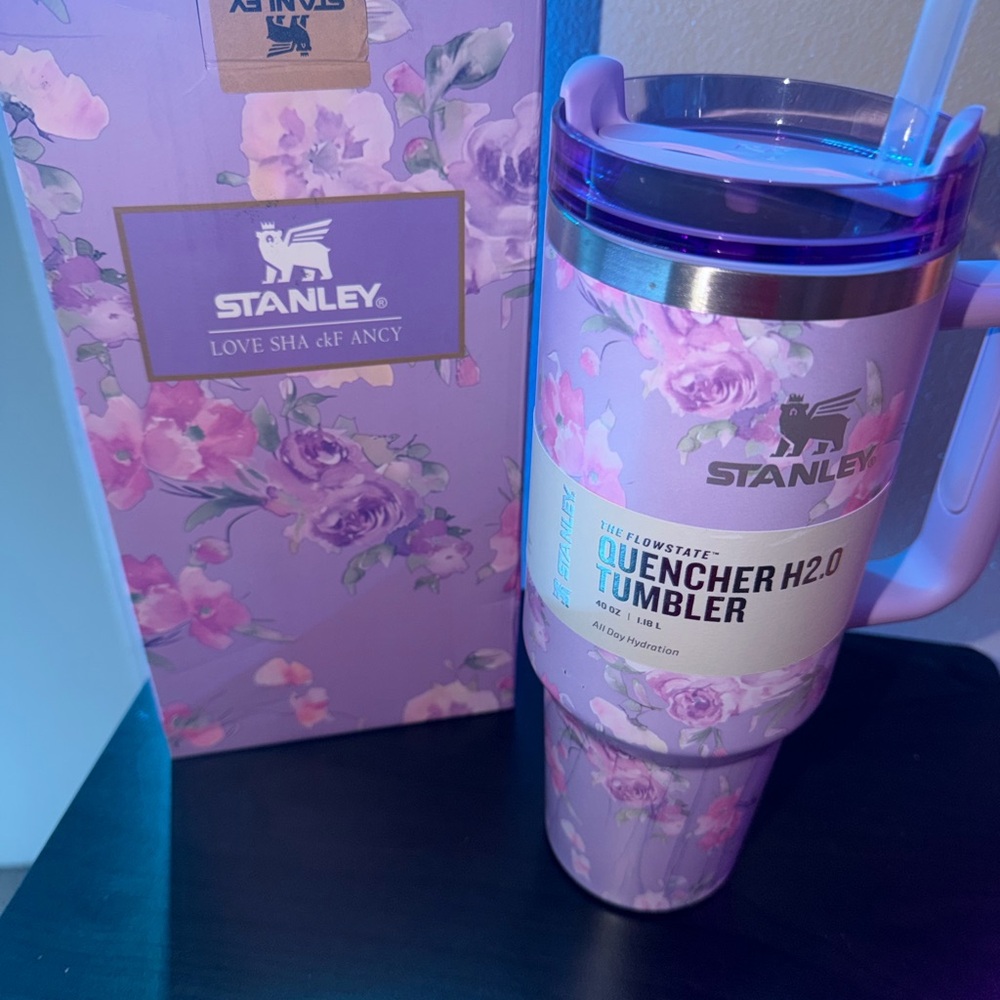 Stanley Purple Quencher H2.0 Tumbler